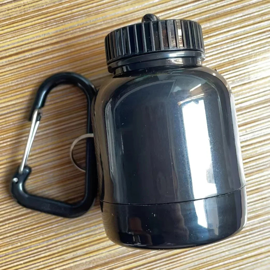 Mini réservoir pour poudres protéinées avec un mousqueton